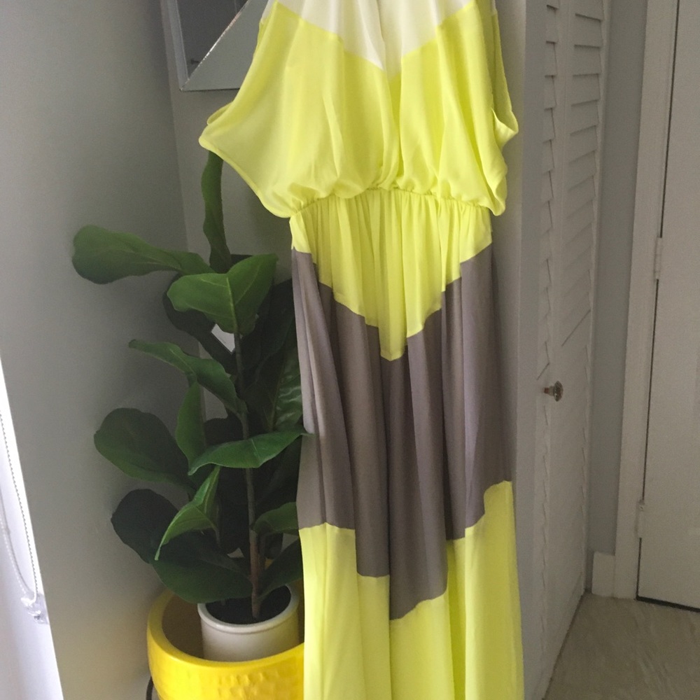 💛VINCE CAMUTO DRESS💛 - Picture 3 of 6